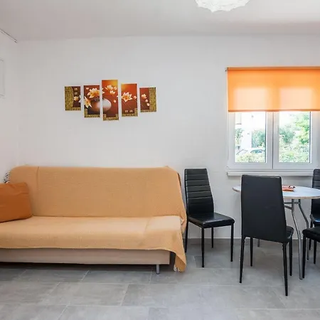 Apartment Emina