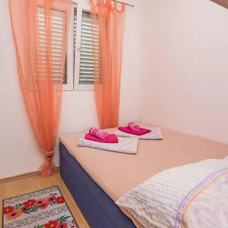 Emina Apartment Nin