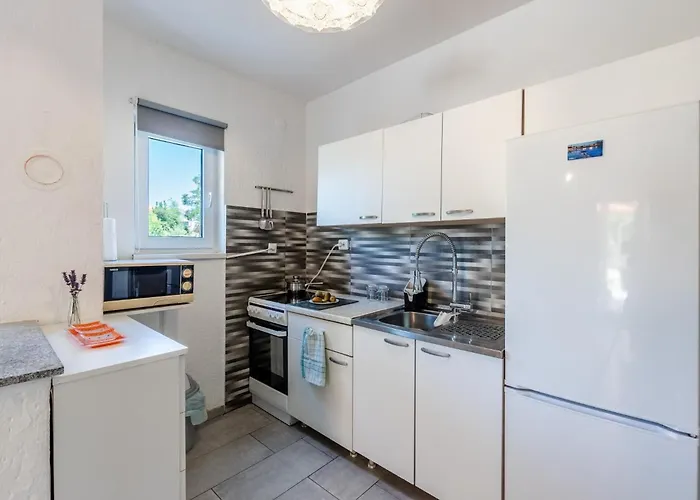 Emina Apartman *
